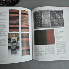 Textiles of Southeast Asia: Tradition, Trade, and Transformation Robyn Maxwell