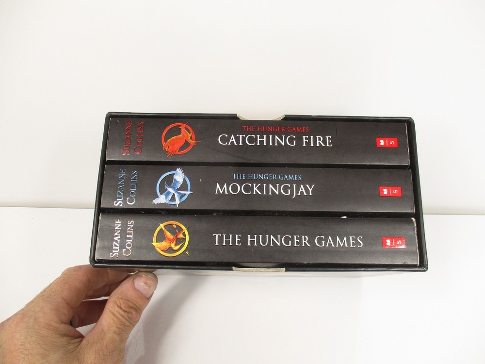 Lot 3 The Hunger Games Trilogy Paperback Books Box Set by Suzanne Collins