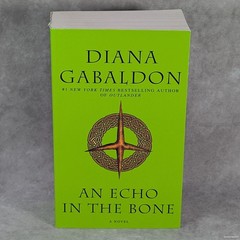 Lot of 8 Diana Gabaldon Paperback Books Outlander Voyager Drums of Autumn
