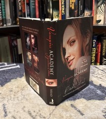 Vampire Academy Signature Edition – Richelle Mead (2007, Hardcover) 1st Print