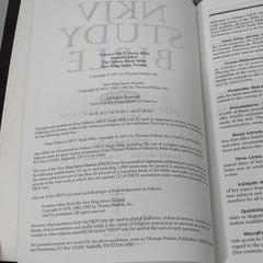 Nelson’s New King James Version 1997 Study Bible Black Bonded Leather #2885N