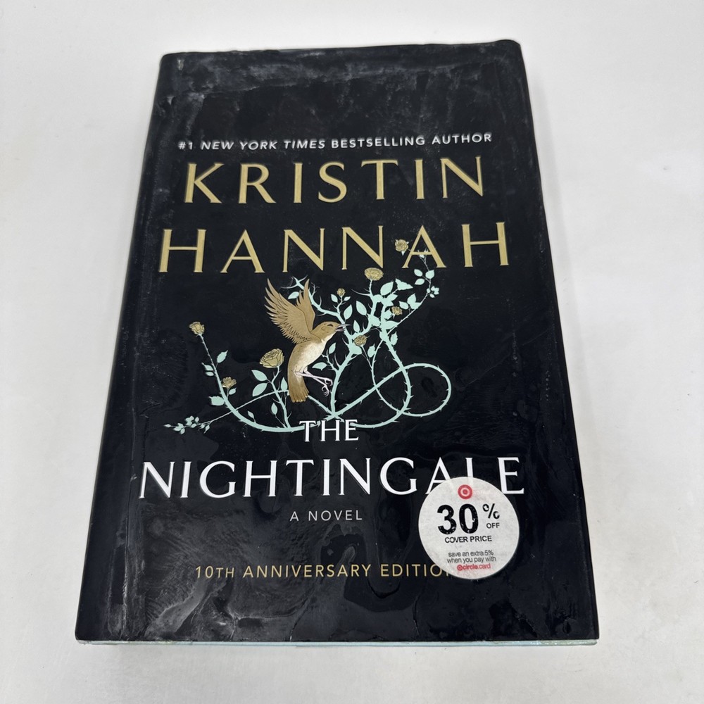 The Nightingale Deluxe Edition: A Novel