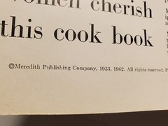 Better Homes & Gardens New Cookbook 5 Ring Binder. 1962 400 Pages