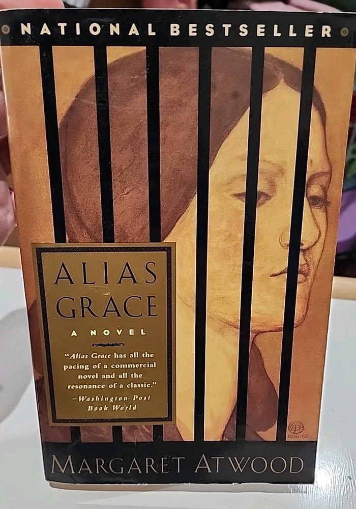 Alias Grace : A Novel by Margaret Atwood (1997, Trade Paperback)