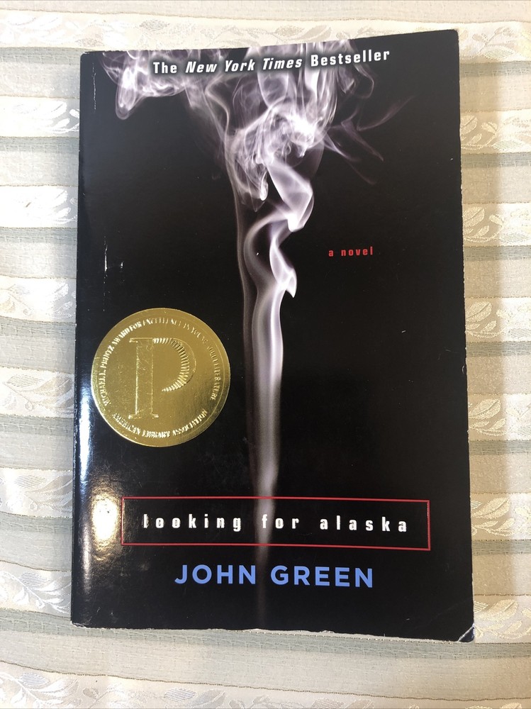 Looking For Alaska by John Green Softcover 221 Pages