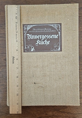 Unvergessene Kuche German Cookbook 1979 recipes Printed in Germany HC 11 X 8.5