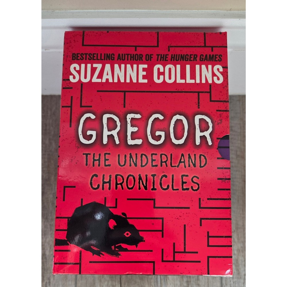 Suzanne Collins Gregor the Underland Chronicles 5 Book Box Set + Journal