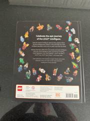 LEGO MINIFIGURE A Visual History – New Edition – With Exclusive Orange Spaceman!