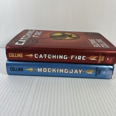 SUZANNE COLLINS Hunger Games Book Lot 2 Catching Fire Mockingjay Hardcovers