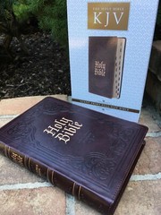 KJV Giant/Large Print Bible Red Letter ~ Beautiful ribbed cover ~thumb-indexed
