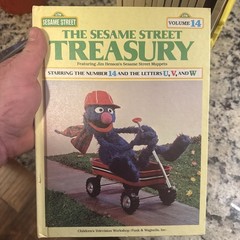 Complete Sesame Street Treasury Set 1-15 w/ Big Bird Holder 1983 CTW Books