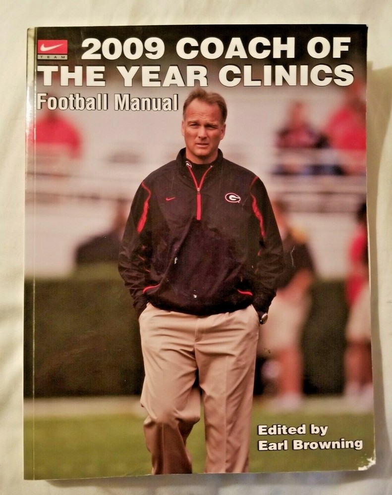 2009 Coach of the Year Clinics Football Manual (2009) Earl Browning