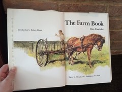 The Farm Book by Rien Poortvliet 1980 – 216 Color Illustrations –HC w/DJ VG Cond