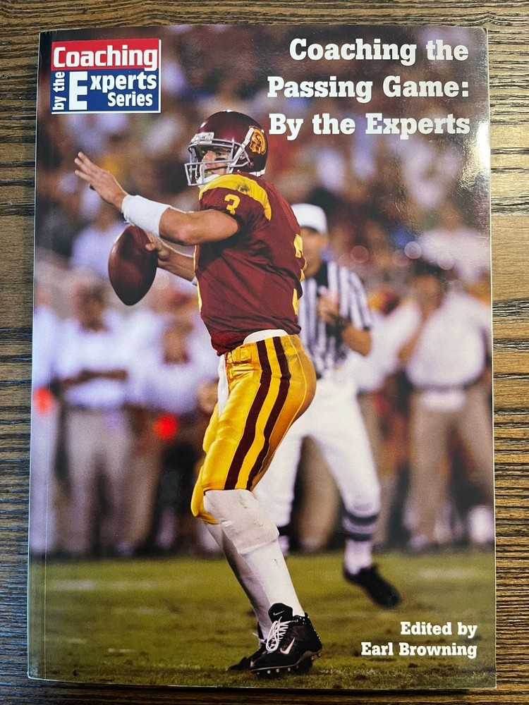 Coaching the Passing Game by Experts Earl Browning Football Strategy Guide: VG
