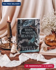 When the Moon Hatched: The #1 SUNDAY TIMES bestse by Sarah A. Parker 2024 PB New
