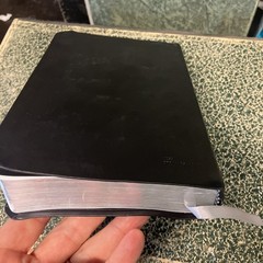 Start! The Bible for New Believers: New King James Version, Raven Black, Lea…