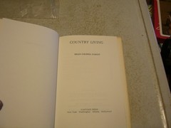 COUNTRY LIVING Oakley, Helen Colwell 1978 First Edition HC/DJ 61 Pages