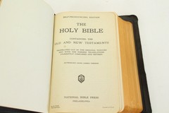 Vintage Holy Bible Self-Pronouncing KJV National Bible Press 119 Leather