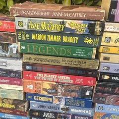 HUGE 122 BOOK LOT Vintage/Modern Mix Sci-Fi Fantasy Paperback Science Fiction