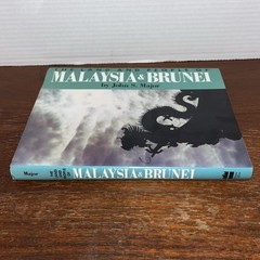 Land and People of Malaysia and Brunei – John S. Major (1991 Hardcover) 1st Ed G
