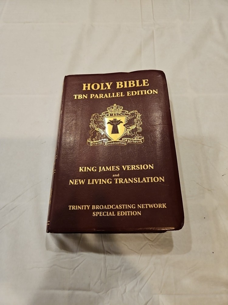 Holy Bible TBN Parallel Edition King James Version Living Translation KJV NLT