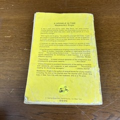 A Wrinkle in Time by Madeleine L’Engle 1975 Dell Yearling