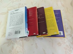 4 „The Cat Who” books by Lilian Jackson Braun, 1 by Rita Mae Brown („Tail Gait”)