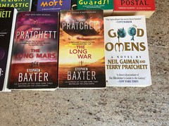 Terry Pratchett–Lot of 11 PB, 4 HC various titles, Good Omens, Jonny & the Bomb