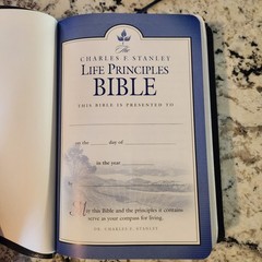 REDUCED!! Charles Stanley Life Principles Bible *GENUINE LEATHER* Silver Edges