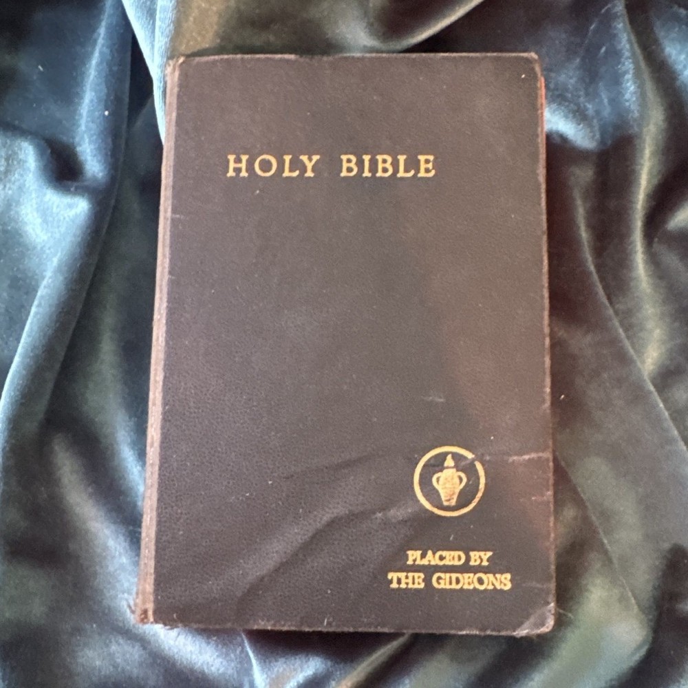 National Bible Press Holy Bible The Gideons 1954 Edition (Hardcover, English)