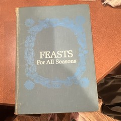 Feasts For All Seasons Roy Andries de Groot 1966 Knopf HC Illustrated Borzoi