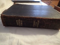 Vintage 1921 Nave’s Topical Bible Thumb INDEXED gilt edge
