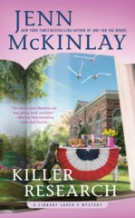 Killer Research (A Library Lovers Mystery) – Mass Market Paperback – VERY GOOD