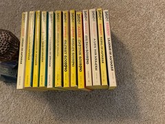 Lot of 13 DAW Yellow Spine: Alan Burt Akers Dray Prescot All 1st printings
