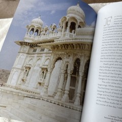 Patterns of India : A Journey Through Colors, Textiles, and the Vibrancy of…