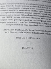 La Corresponsal by Virginia Evans 2025, Trade Paperback Spanish First Edition