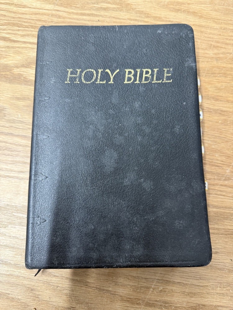 Holy Bible – KJV – National Bible Press 1973 – Large Print Crystal Clear Type Ta