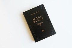 Thinline KJV Holy Bible with Giant Print and Convenient Thumb Index, 1408 Pages