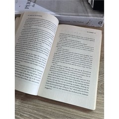 Never Split the Difference Chris Voss Paperback Negotiation Business Book
