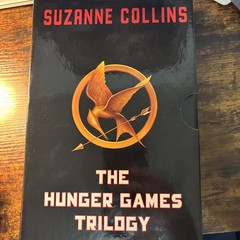 Hunger Games Trilogy Boxed Set Set by Suzanne Collins (2010, Box or Slipcased)