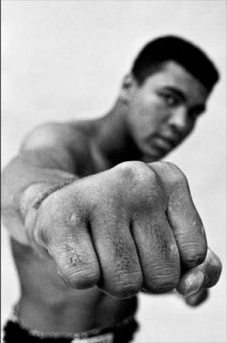 Ali: A Life – Hardcover By Eig, Jonathan – GOOD