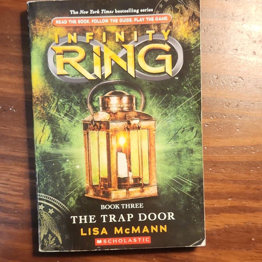 Lisa McMann Infinity Ring: The Trap Door Paperback Scholastic Ages 9-12