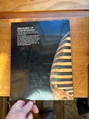 1976 Treasures of Tutankhamun by The Metropolitan Museum of Art – 175 Pages