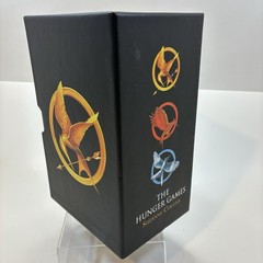 📚 The Hunger Games Trilogy Boxed Set | Suzanne Collins | 3 Books | Good