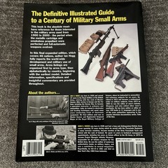 Military Small Arms of the 20th Century 7th Edition Ian Hogg New Gun Reference