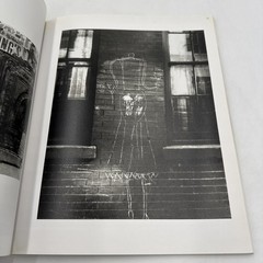 Helen Levitt In The Street 1987 1st Edition PB Chalk Drawings Messages Duke