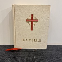 The Holy Bible with Confraternity Text – 1966 Catholic De Luxe Edition Unmarked