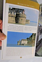 MOUNT SAINT MICHEL BY GISSEROT PAPERBACK BOOK 2009 61 PAGES 5 X 7.5 INCHES
