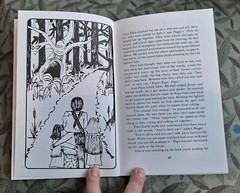 Little Schoolhouse On The Hill by Strelsa Morris Machen, 1980, SIGNED, 102 pages
