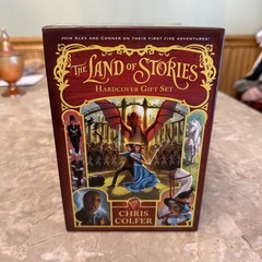 The Land of Stories Complete Gift Set [Hardcover]
